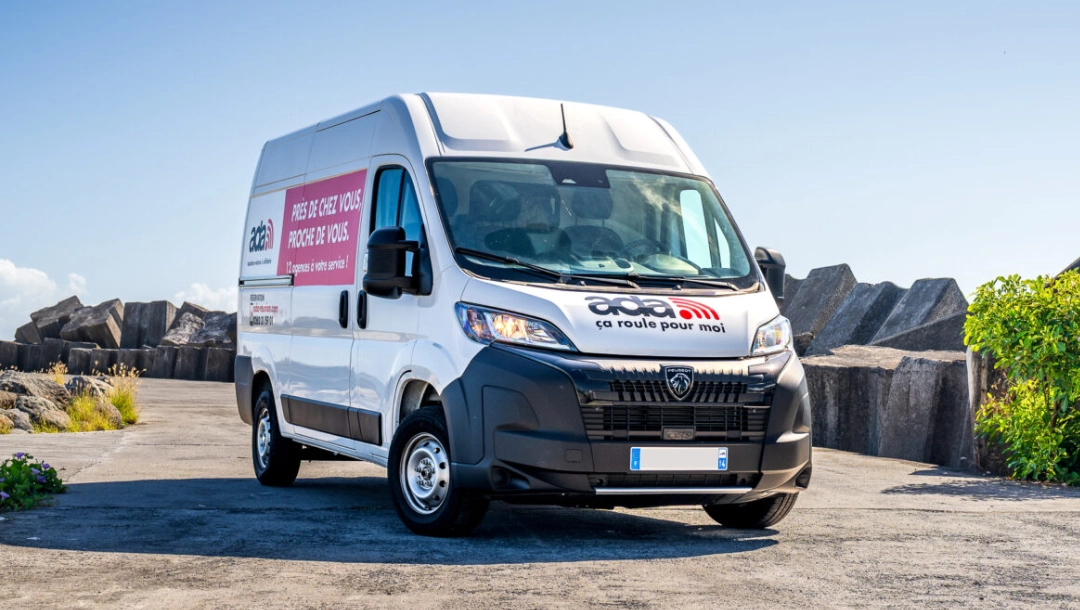 ADA Réunion location, Catégorie Camion 10-12m³ avec Hayon