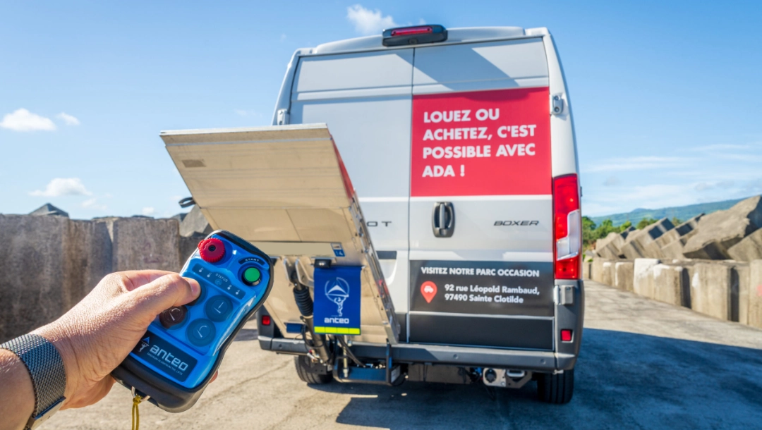 ADA Réunion location, Catégorie Camion 10-12m³ avec Hayon