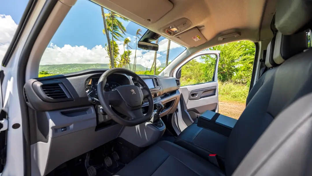 ADA Réunion location, Catégorie Fourgon 5-6m³