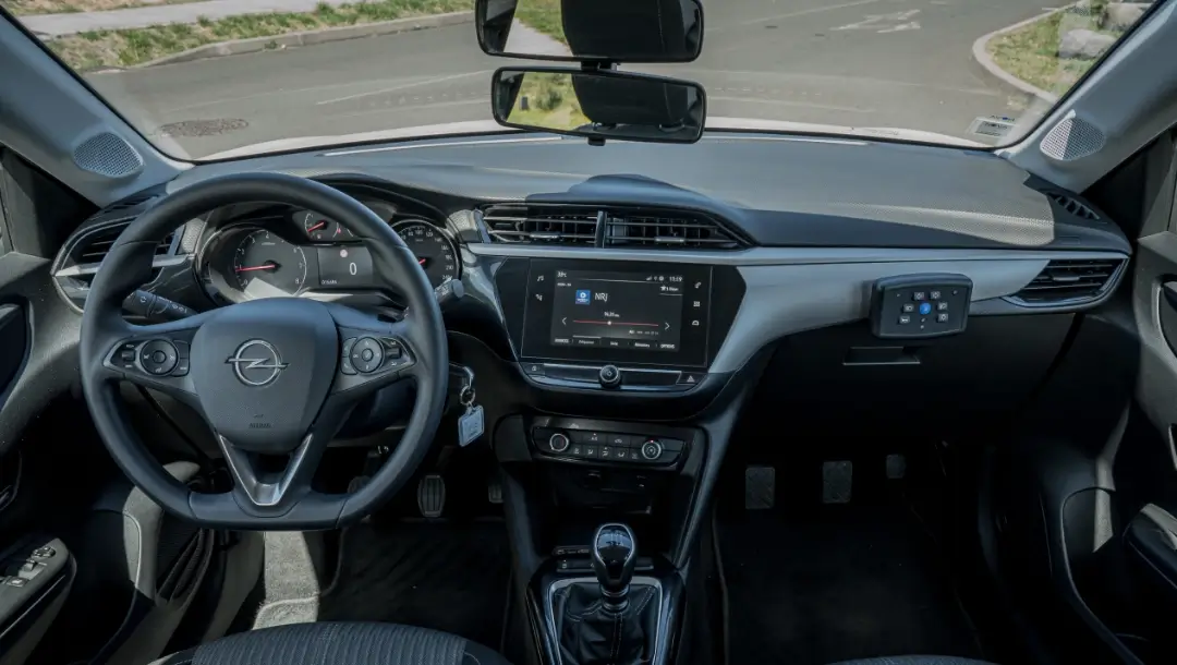 ADA Réunion location, catégorie auto-école