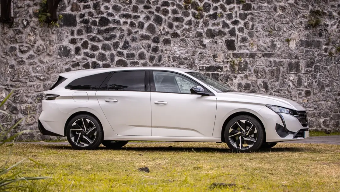 ADA Réunion location, catégorie break et monospace