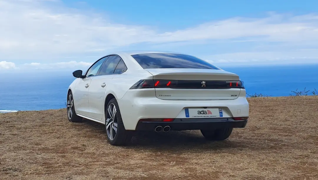 ADA Réunion location, catégorie Grande - Peugeot 508