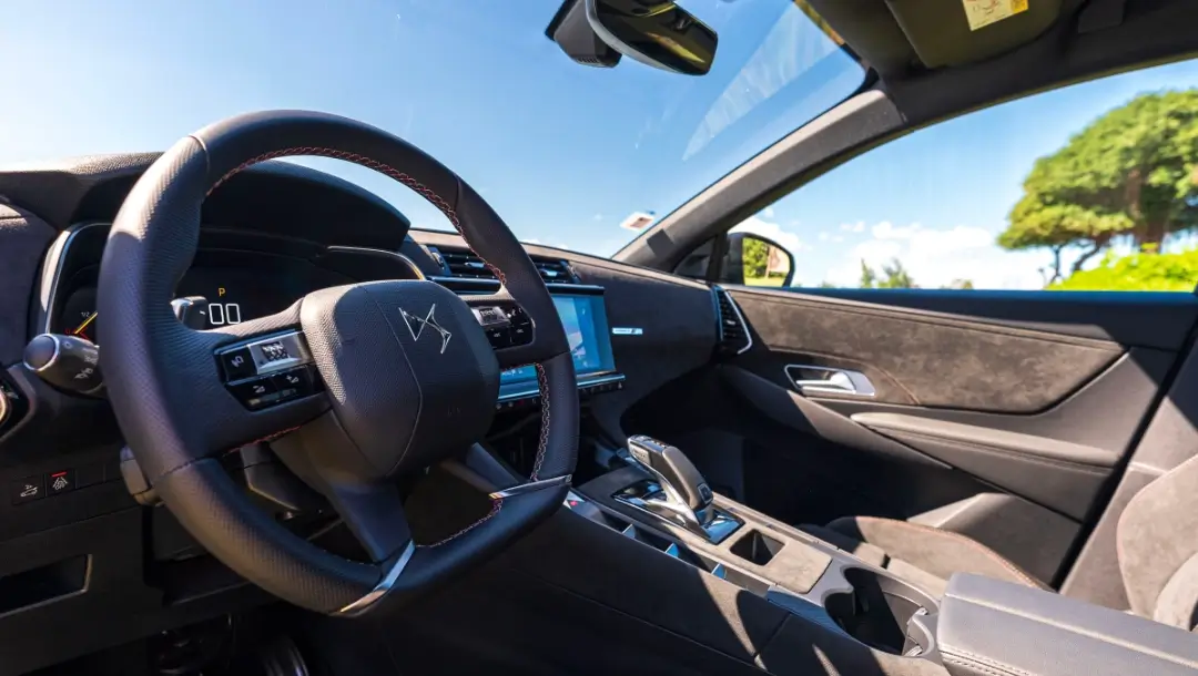 ADA Réunion location, catégorie hybride