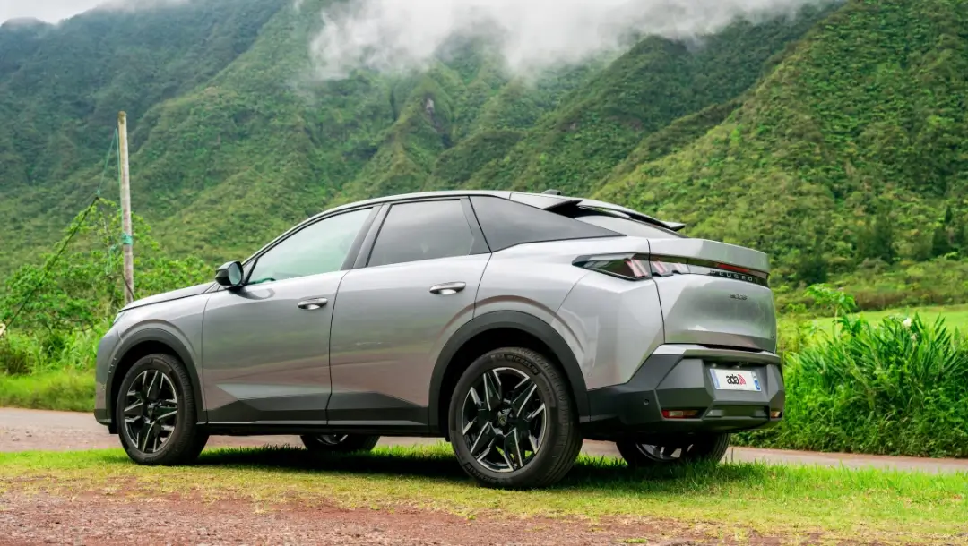 ADA Réunion location, catégorie hybride