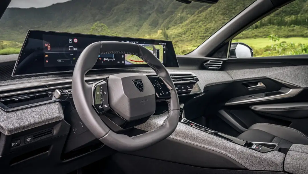 ADA Réunion location, catégorie hybride