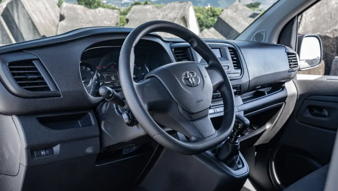 ADA Réunion location, catégorie Minibus