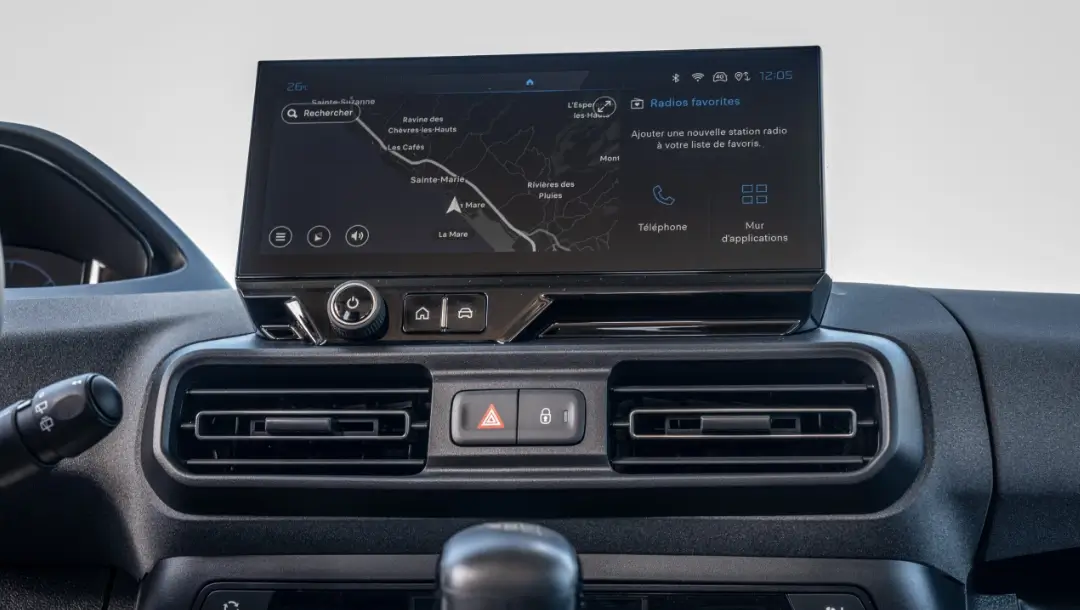 ADA Réunion location, catégorie Minibus