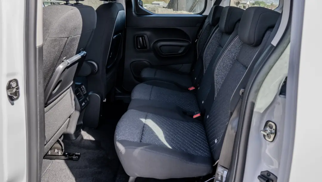 ADA Réunion location, catégorie Minibus